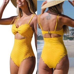 NWT  Women's One Piece Swimsuit Sexy Black Cutout Scallop Trim Bathing Suit XL